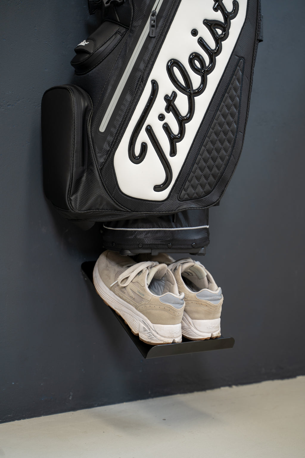 ClubsDock - Shoe Holder